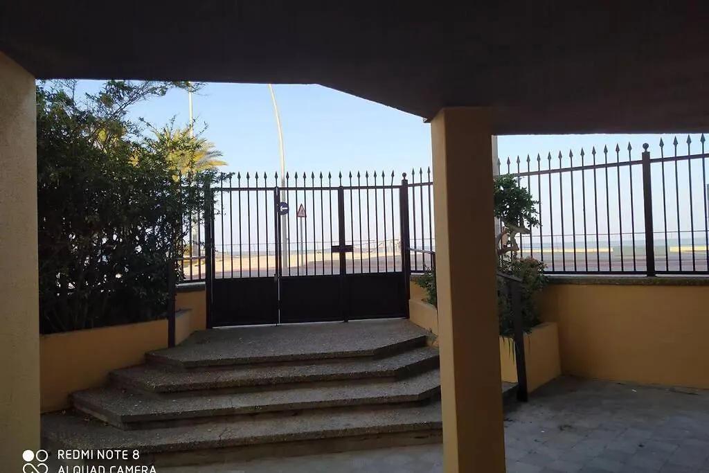 Apartamento En Primera Linea De Playa Sanlucar de Barrameda Apartment